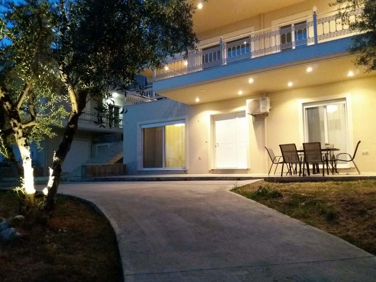 קלמאטה Agriomata Vergas Apartments מראה חיצוני תמונה